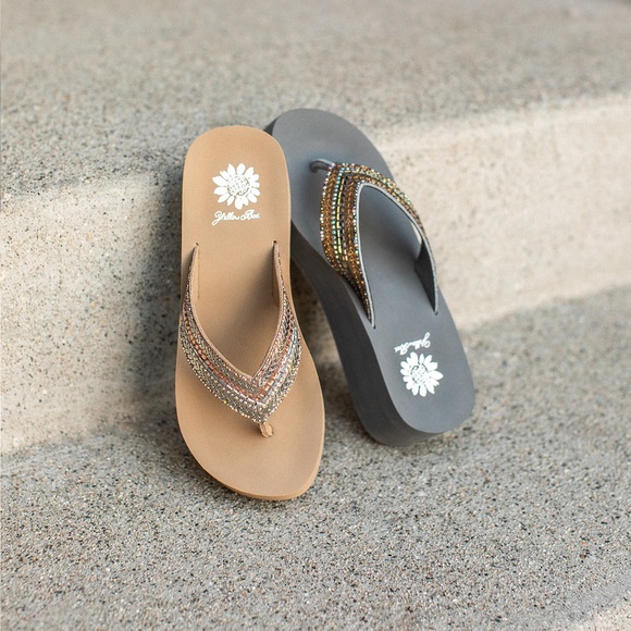 Yellow box Rathlin Flatform Sandal color Taupe medium width - Picture 5 of 5